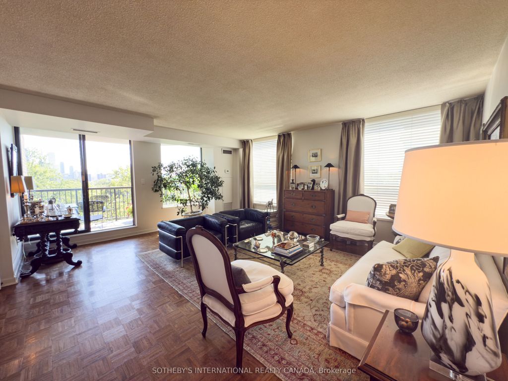 Photo of 47 St Clair Avenue W #705, Toronto, ON M4V 3A5 (MLS # C12409908)