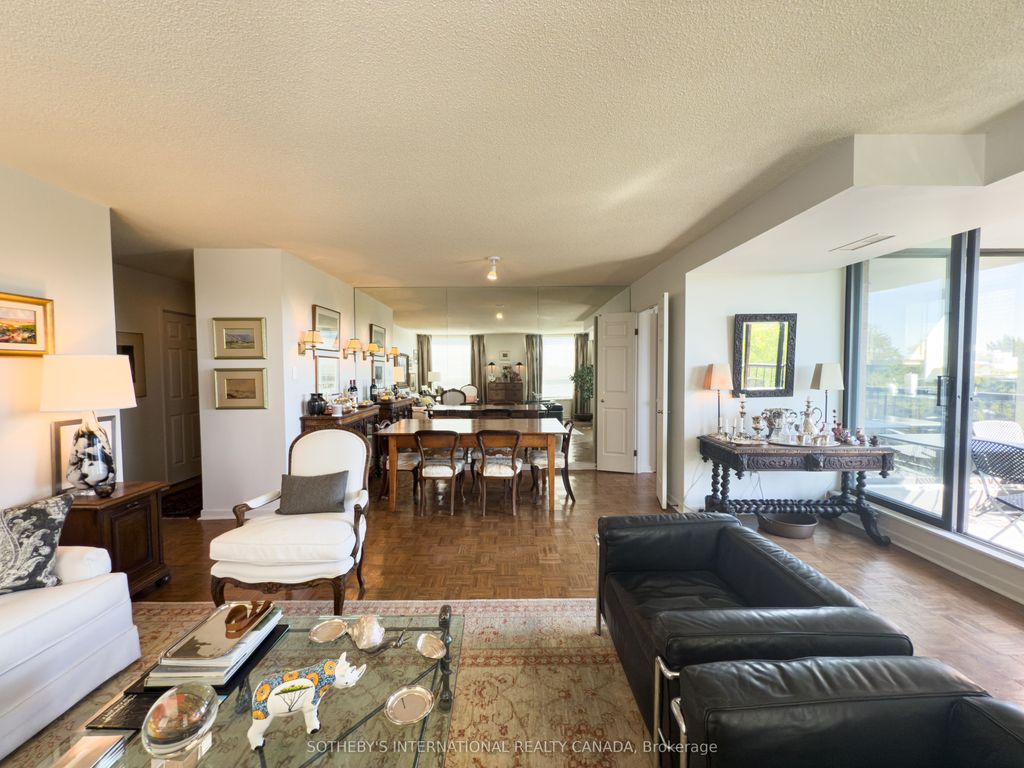 Photo of 47 St Clair Avenue W #705, Toronto, ON M4V 3A5 (MLS # C12409908)