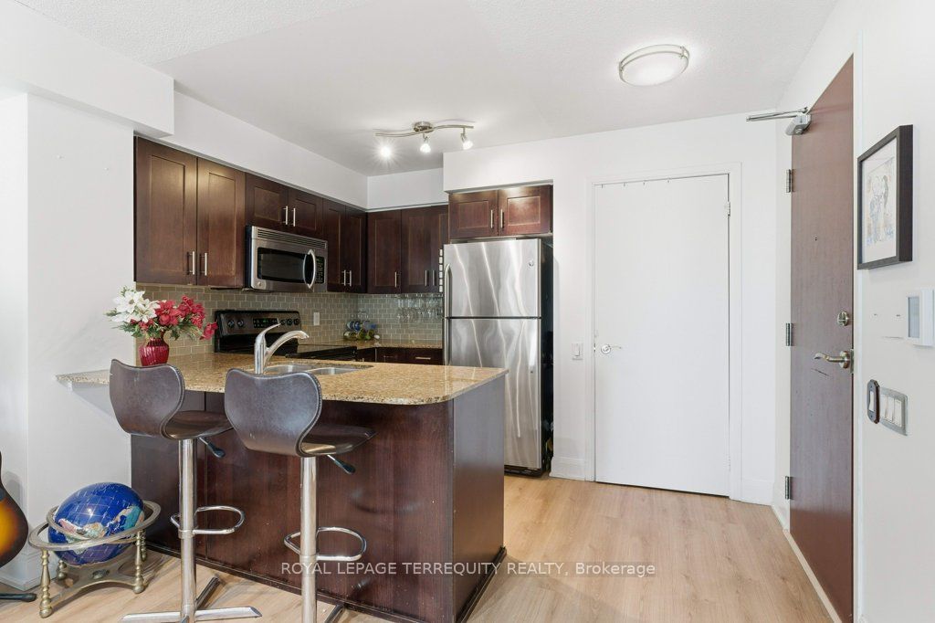 Photo of 2181 Yonge Street #1512, Toronto, ON M4S 3H7 (MLS # C12610224)