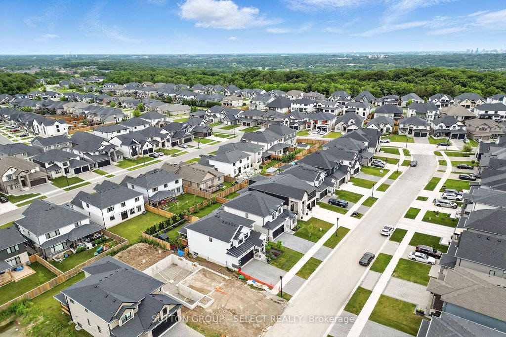 Photo of 1894 Fountain Grass Drive, London South, ON N6K 4P9 (MLS # X12735828)