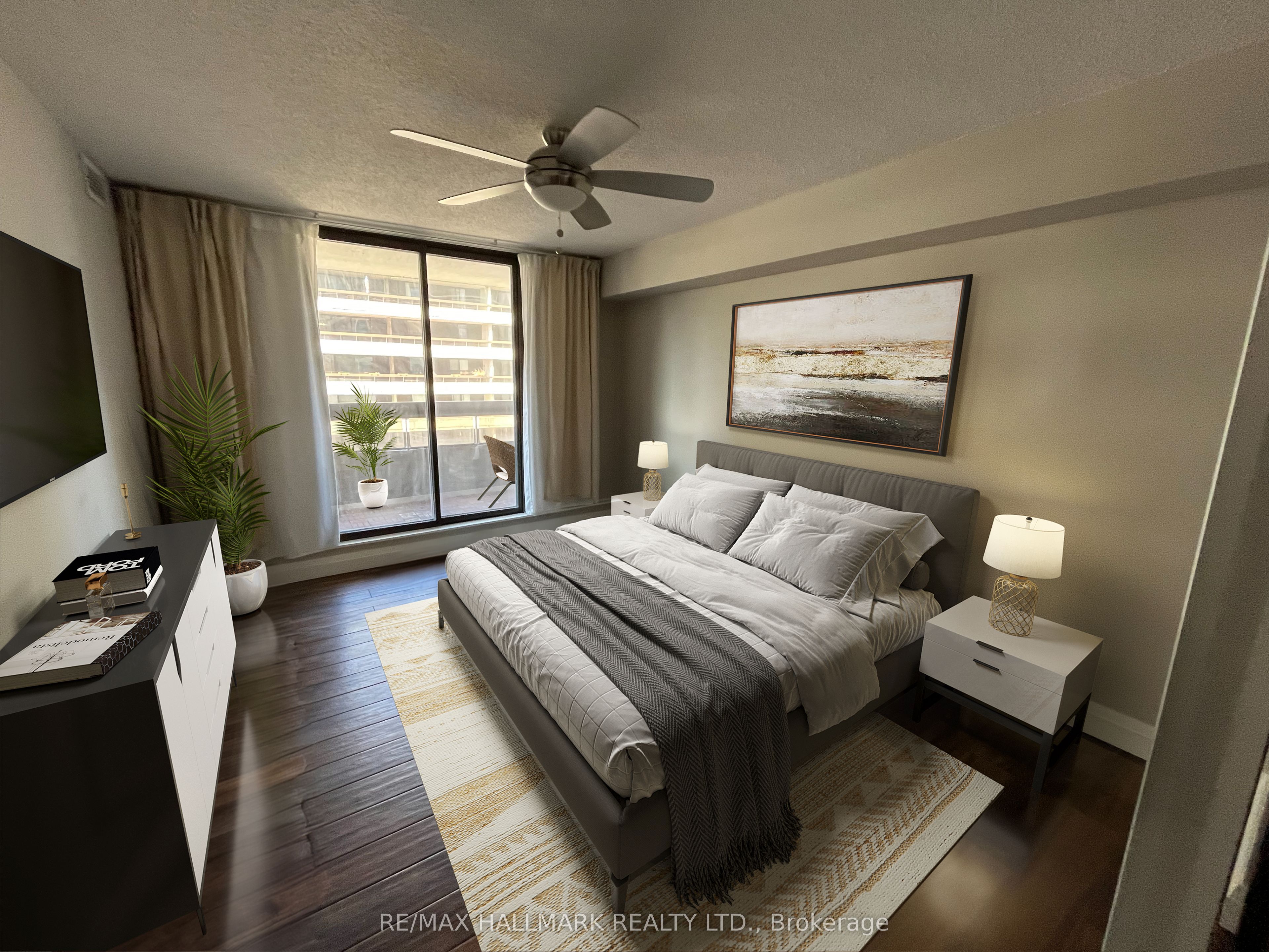 100 Quebec Avenue 402