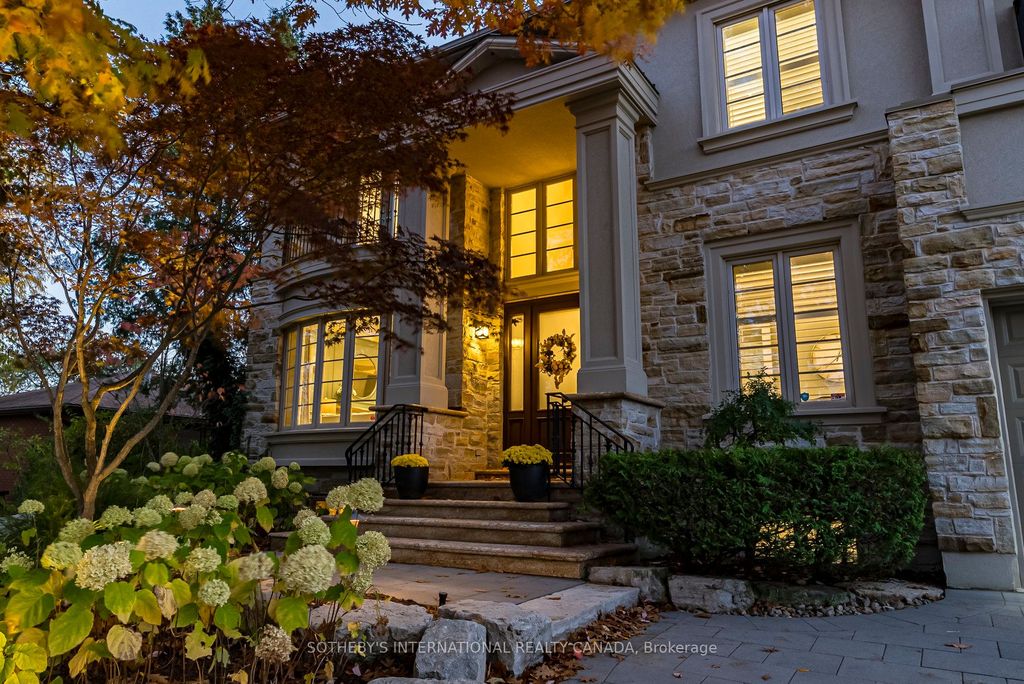 Photo of 172 Boxley Road, Burlington, ON L7L 4S6 (MLS # W12978348)