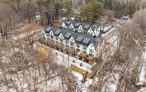 1136 Mona Road 4 Mississauga ON L5G 0C8