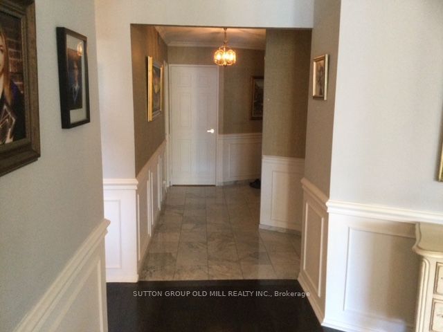 Photo of 2000 Islington Avenue #412, Toronto, ON M9P 3S7 (MLS # W13737546)