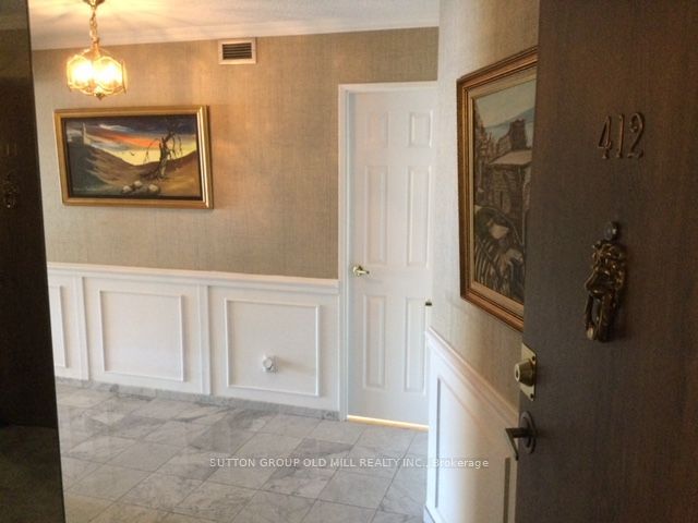 Photo of 2000 Islington Avenue #412, Toronto, ON M9P 3S7 (MLS # W13737546)
