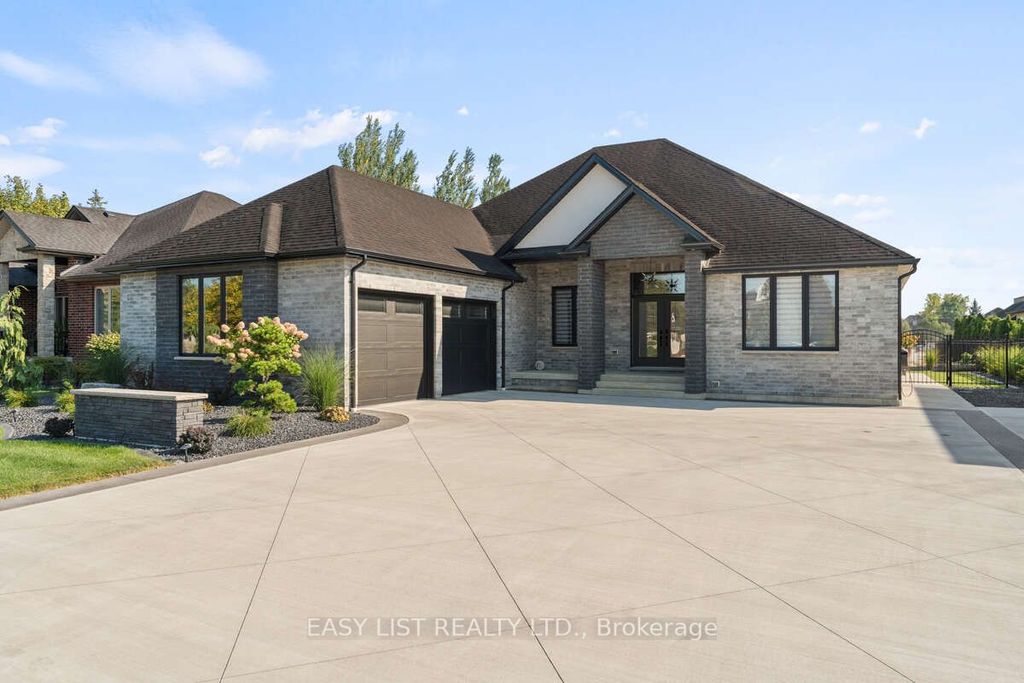 Photo of 351 Old Tecumseh Road, Tecumseh, ON N8N 3T2 (MLS # X12718996)