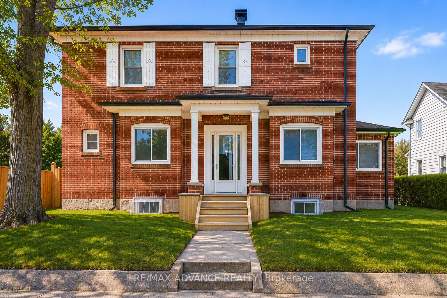 33 Castlefield Avenue