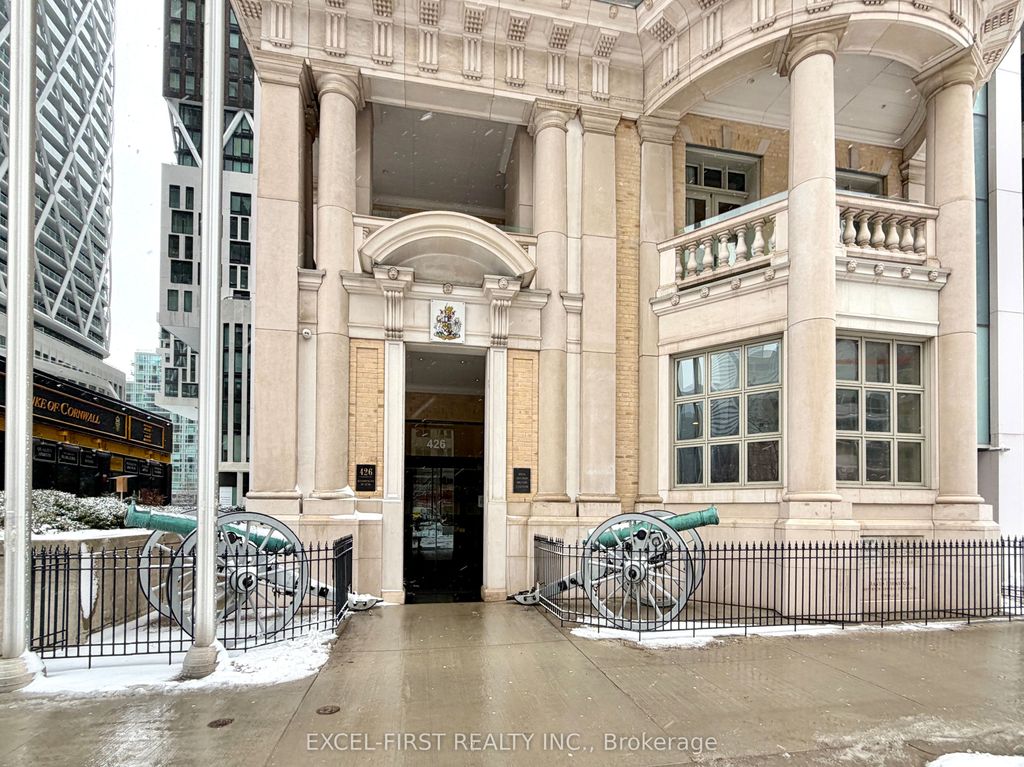 Photo of 426 University Avenue #2206, Toronto, ON M5G 1S9 (MLS # C12869188)