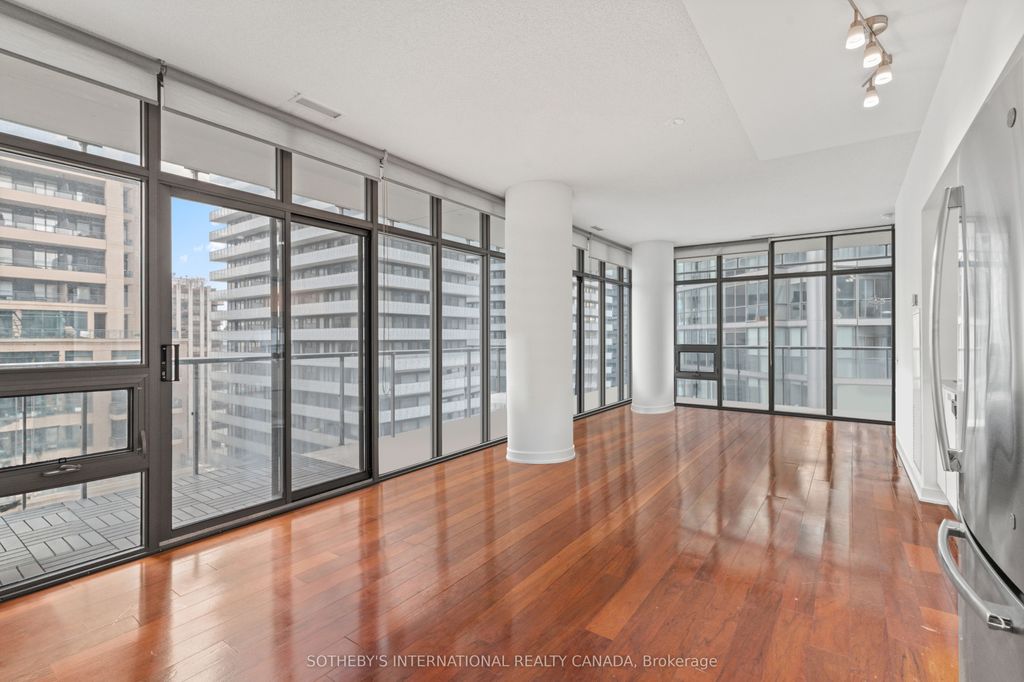 Photo of 33 Charles Street E #1611, Toronto, ON M4Y 0A2 (MLS # C13074670)