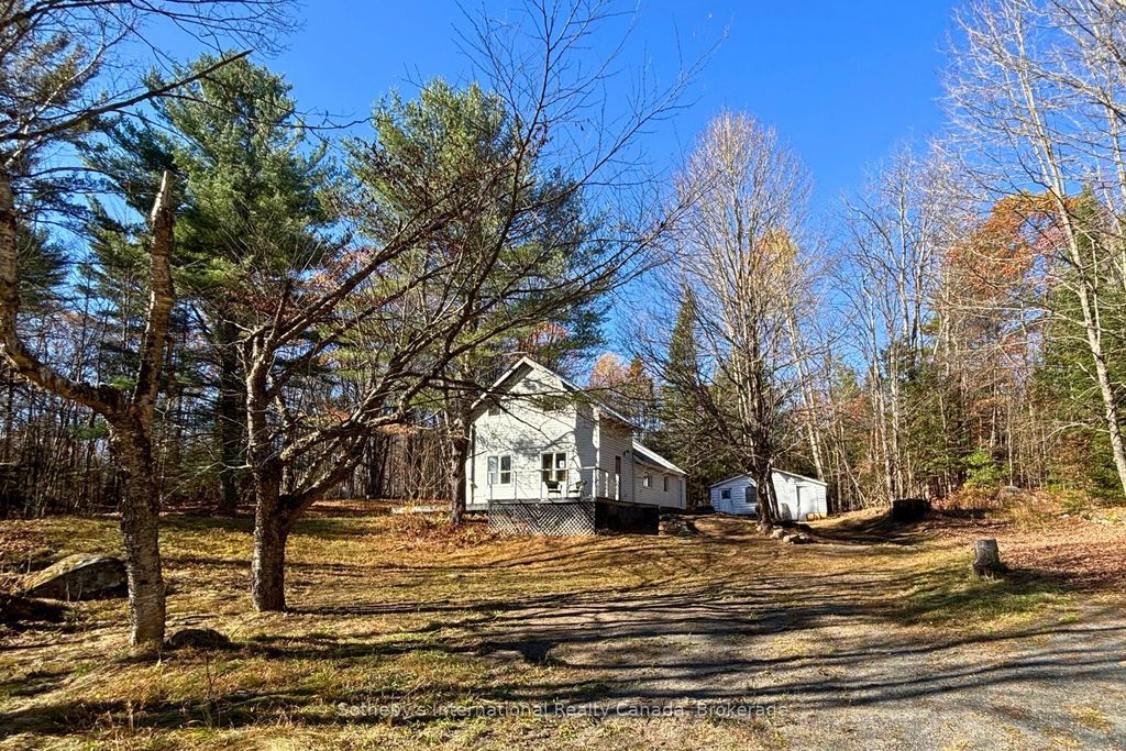 Photo of 240 Britannia Road, Huntsville, ON P1H 2J3 (MLS # X12485425)