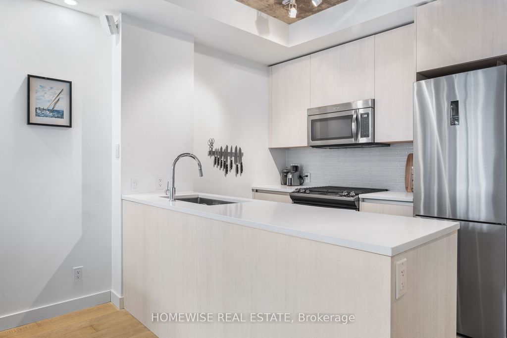 Photo of 111 Bathurst Street #1009, Toronto, ON M5V 2R1 (MLS # C12795230)