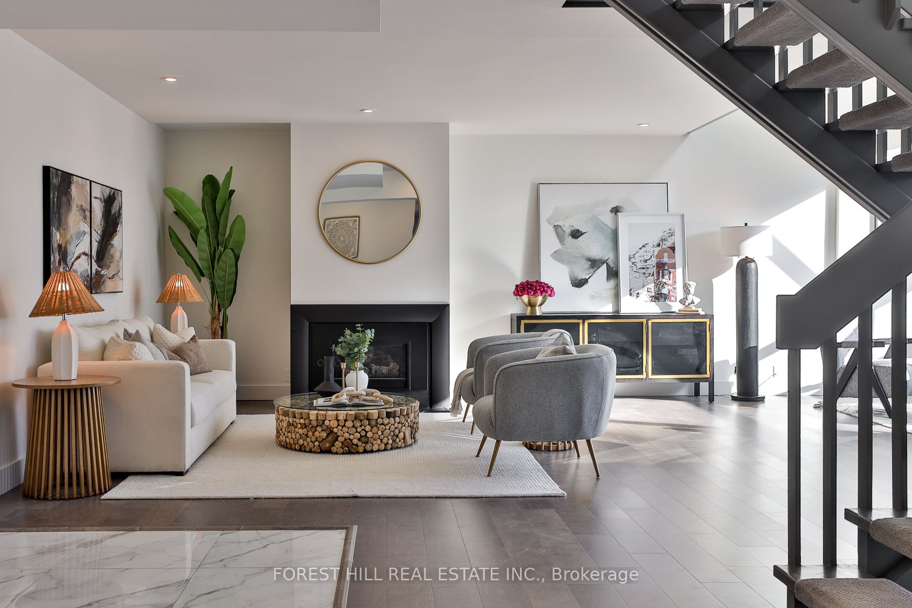 18A Hazelton Avenue 603