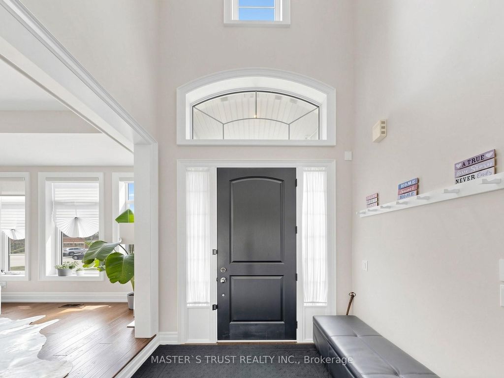 Photo of 61 Grange Drive, Richmond Hill, ON L4E 1E2 (MLS # N13158878)