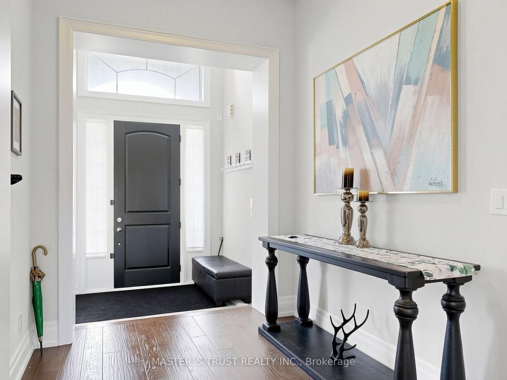 Photo of 61 Grange Drive, Richmond Hill, ON L4E 1E2 (MLS # N13158878)