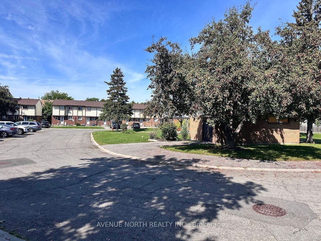 Photo of 1370 Foxwell Street #7, Cyrville - Carson Grove - Pineview, ON K1B 5J2 (MLS # X13789126)