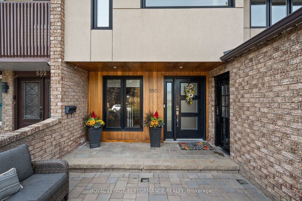 Photo of 550 Foxview Place, Manor Park - Cardinal Glen and Area, ON K1K 4C4 (MLS # X13816986)