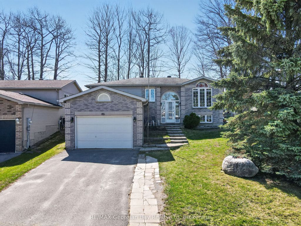 Photo of 45 Mcdermitt Trail, Tay, ON L0K 2C0 (MLS # S13054684)