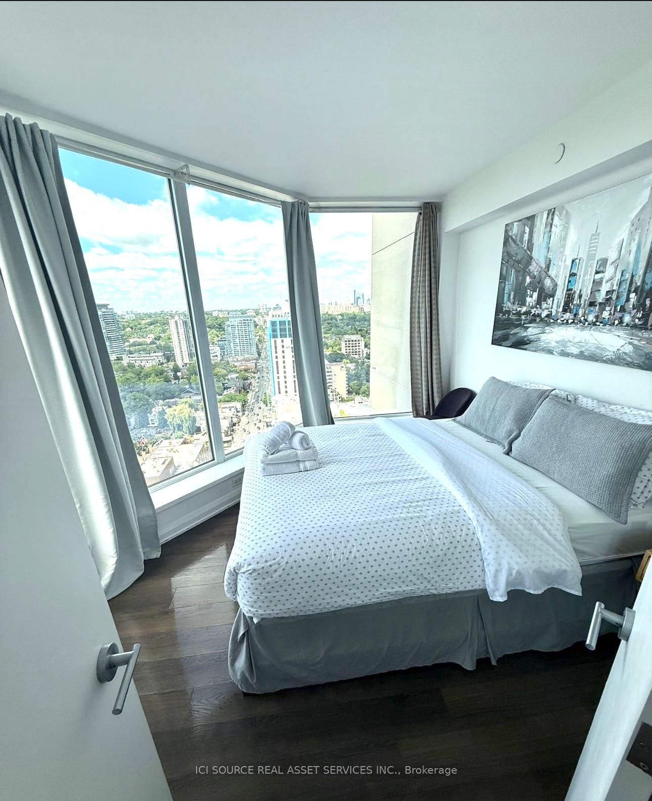 155 Yorkville Avenue 2917