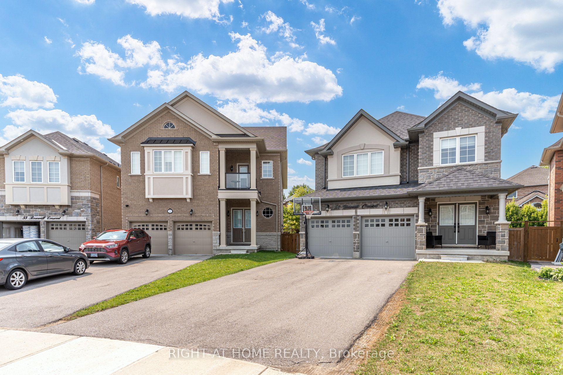51 Rosewell Crescent