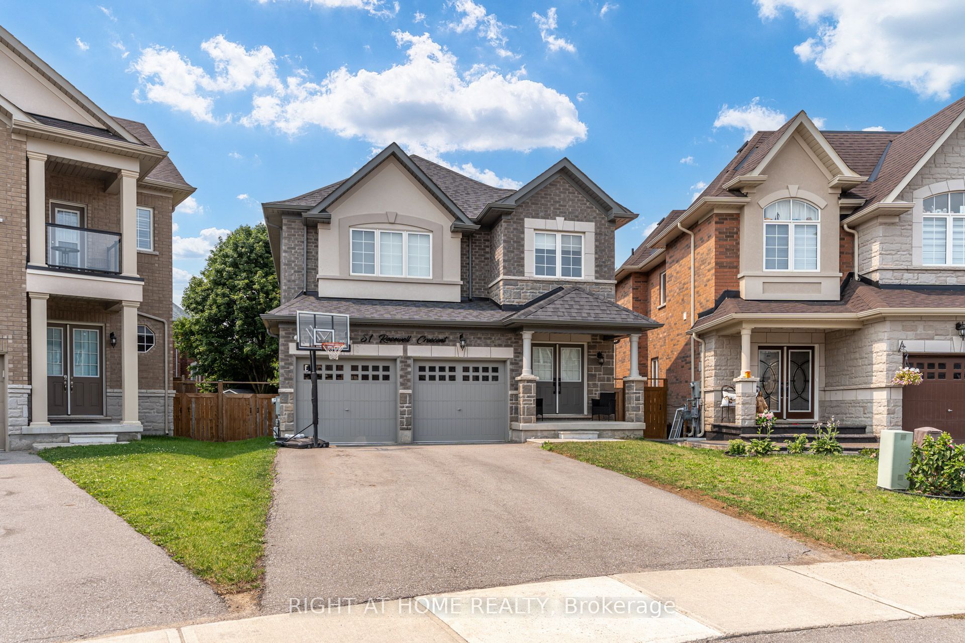 51 Rosewell Crescent