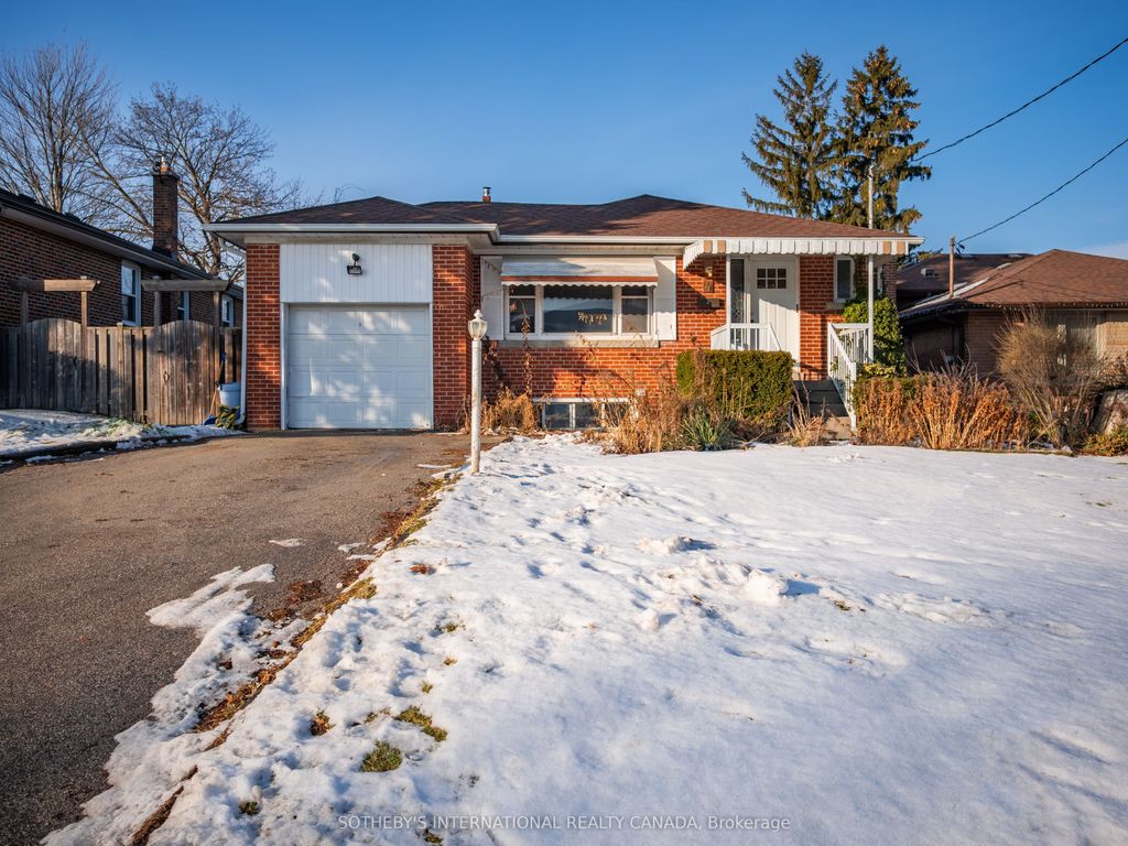 Photo of 4 Riverlea Drive, Toronto, ON M9P 2H1 (MLS # W12689244)
