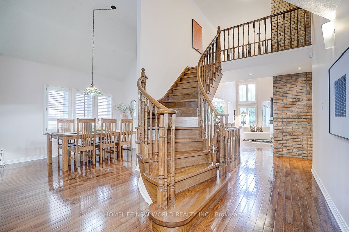 35 Hedgewood Drive