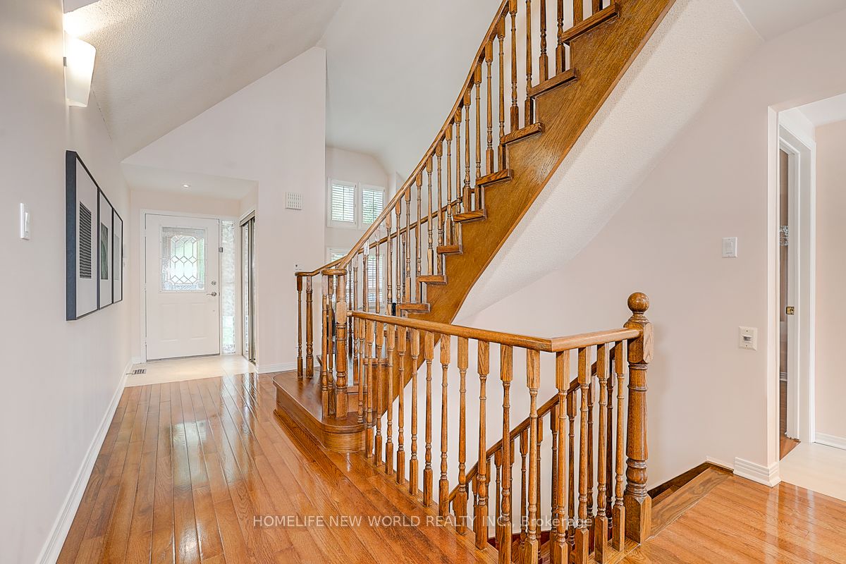 35 Hedgewood Drive