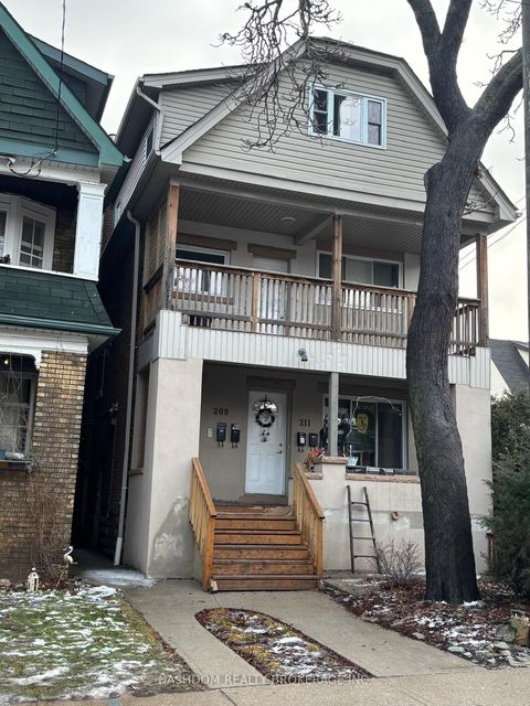 209 Balsam Avenue S Lower Hamilton ON L8M 3B7