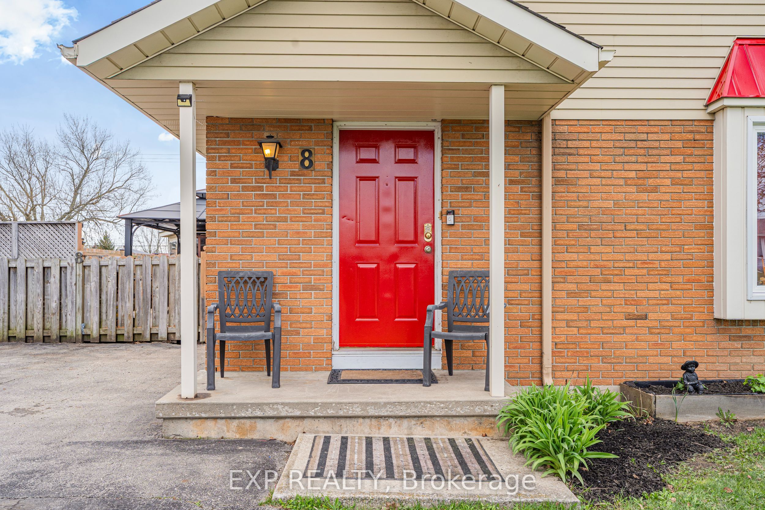 8 Abbott Lane