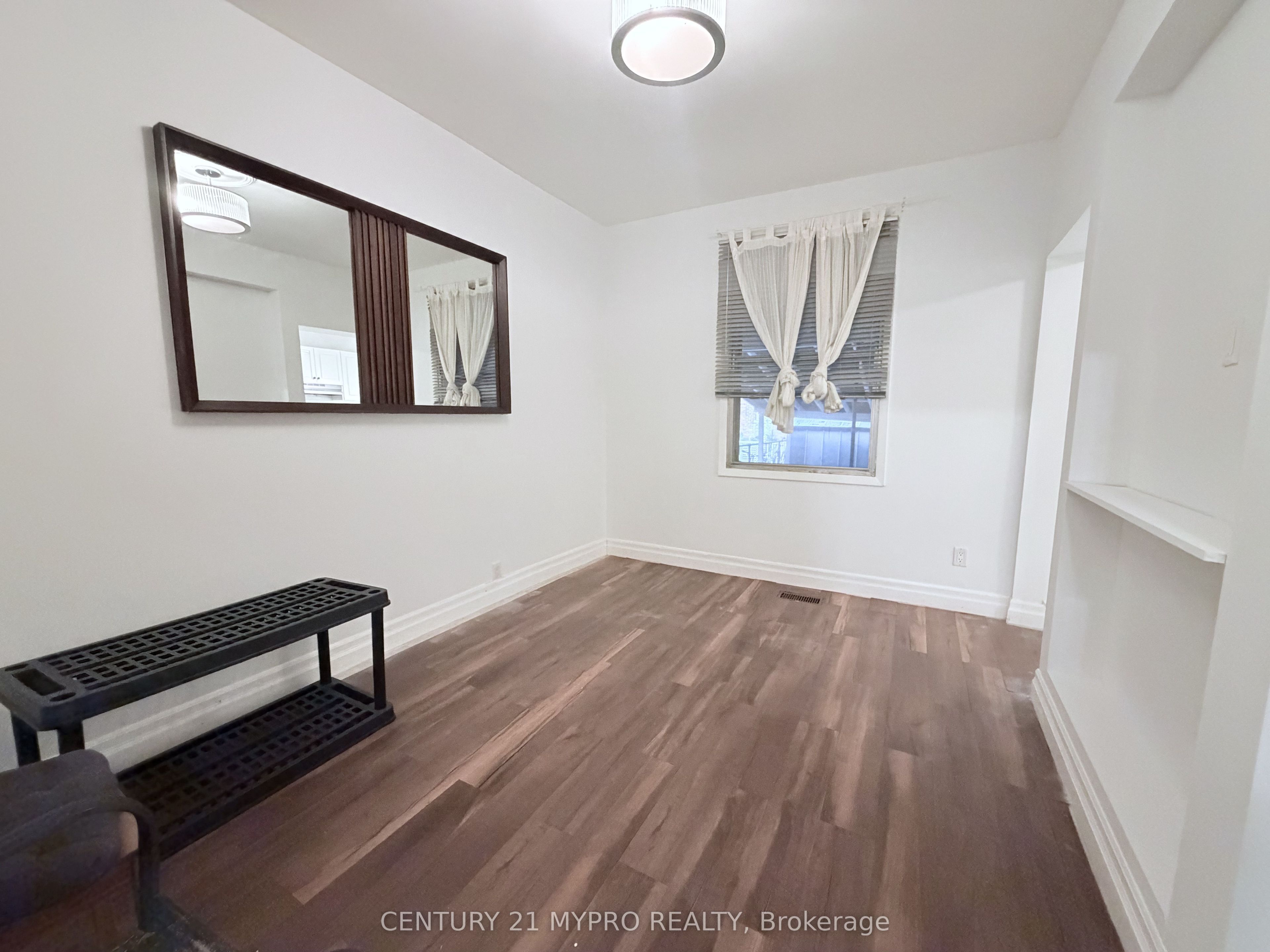 1111 Dufferin Street