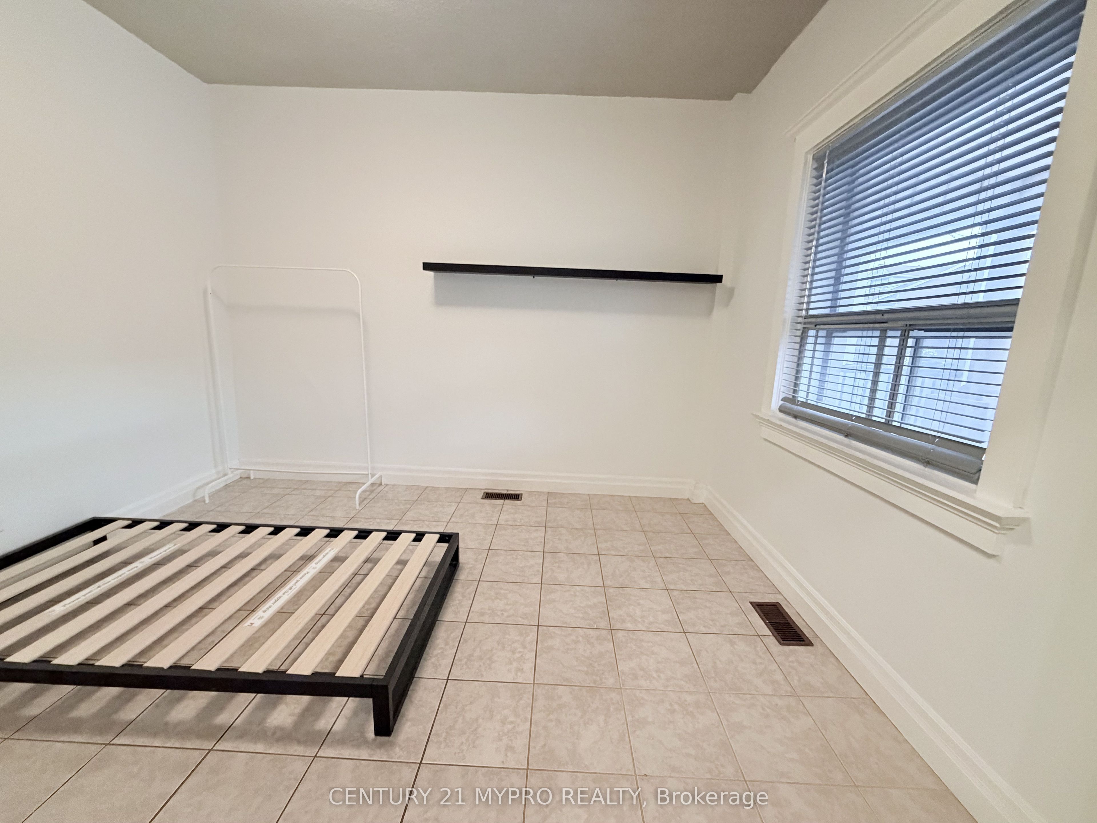 1111 Dufferin Street