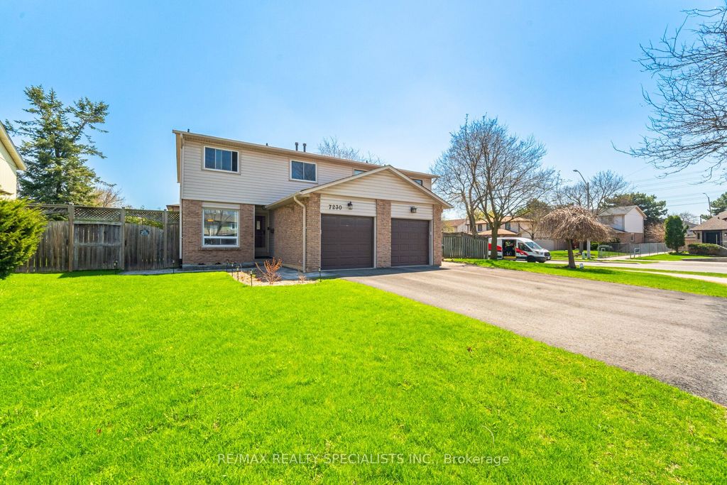 Photo of 7230 Bendigo Circle, Mississauga, ON L5N 1Z5 (MLS # W13036032)