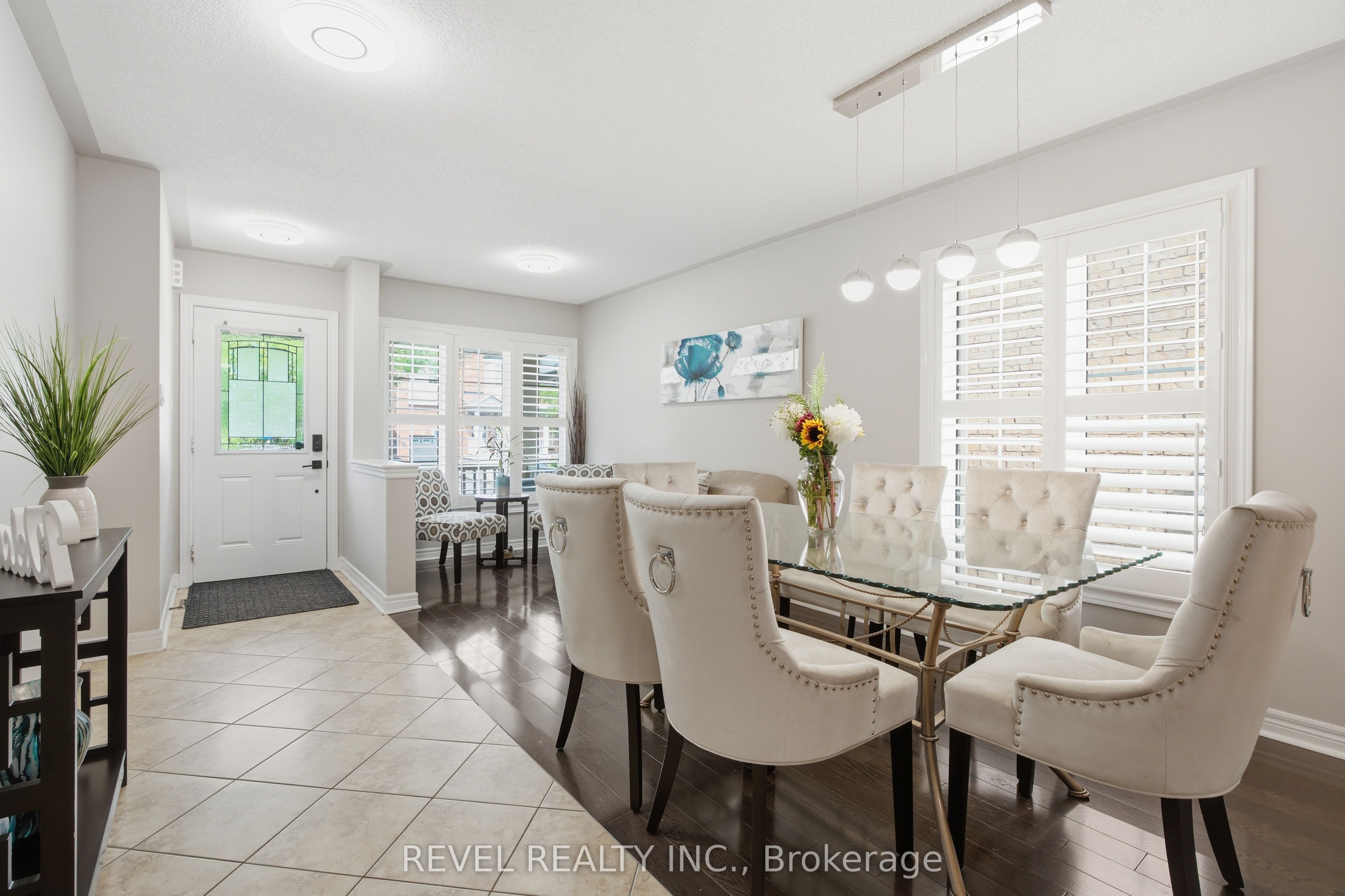 256 Giddings Crescent