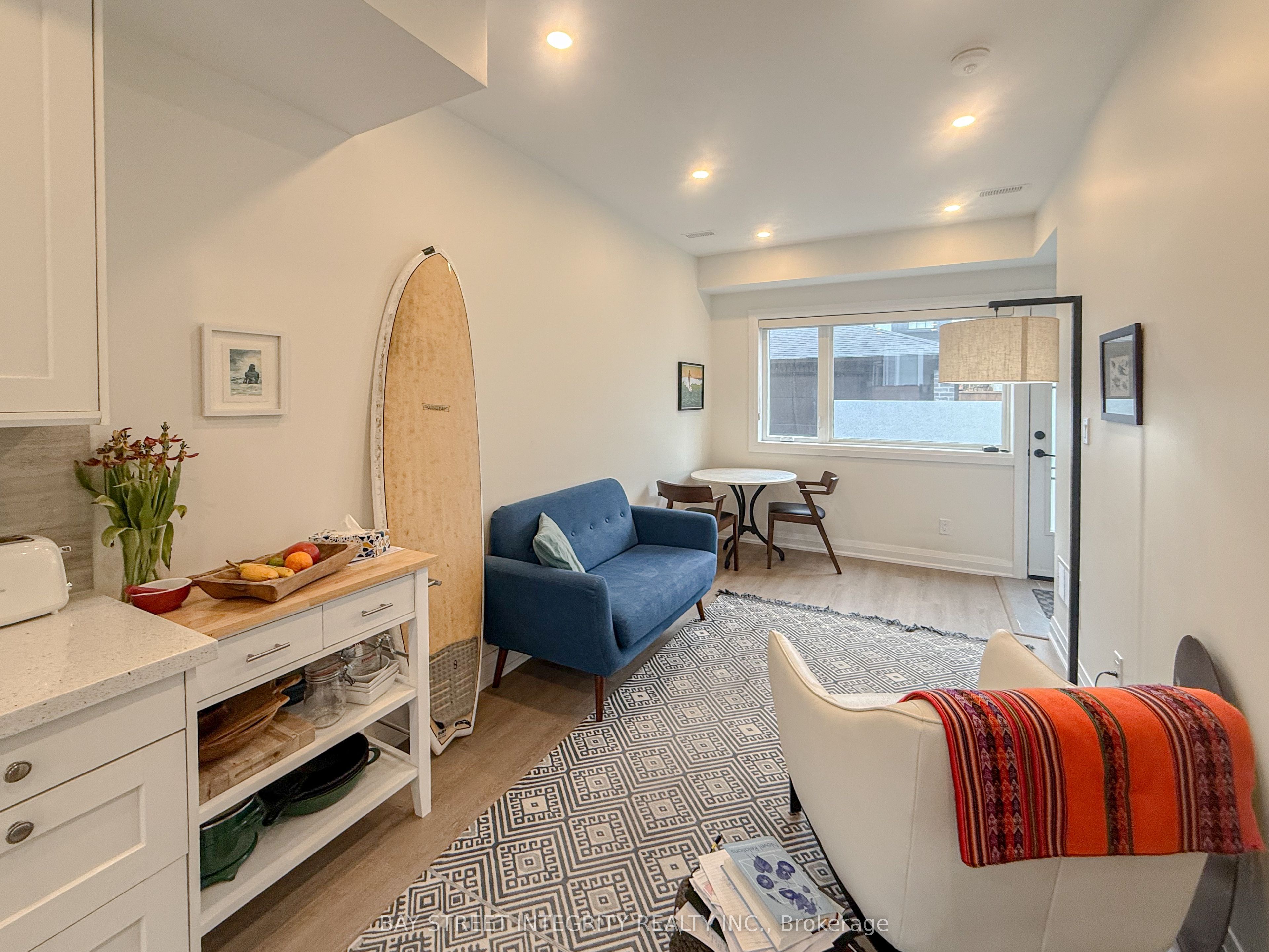 598 Crawford Street Laneway