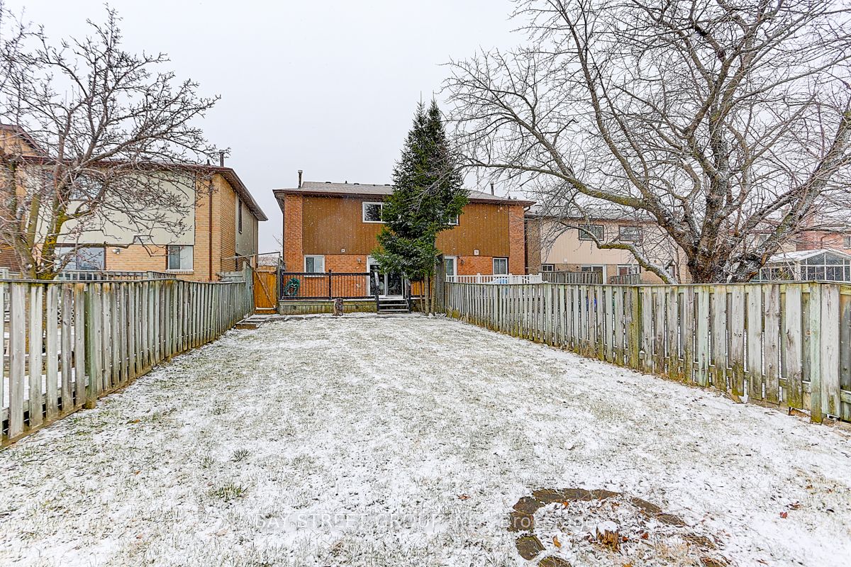 182 Risebrough Circuit