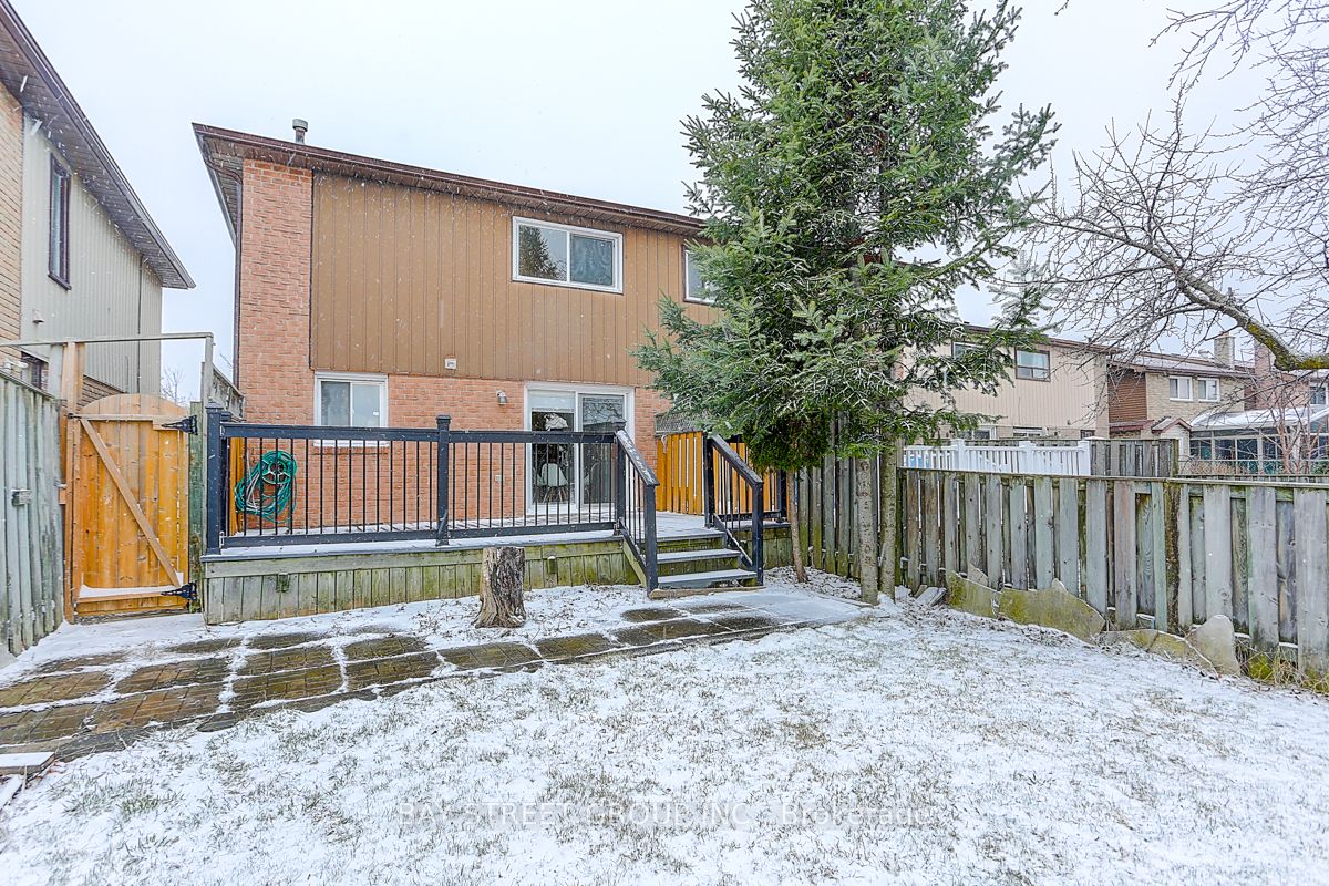 182 Risebrough Circuit