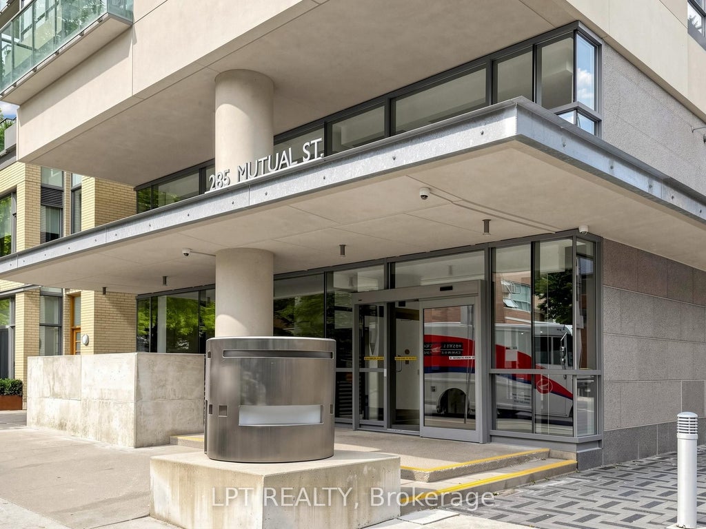 Photo of 285 Mutual Street #1108, Toronto, ON M4Y 3C5 (MLS # C13754308)