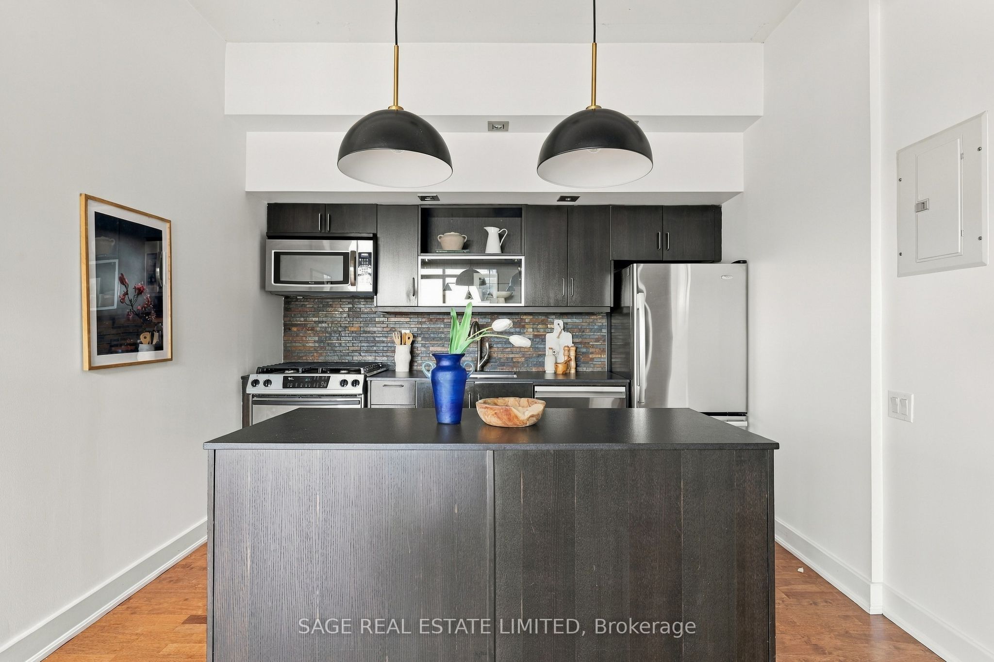 233 Carlaw Avenue 601