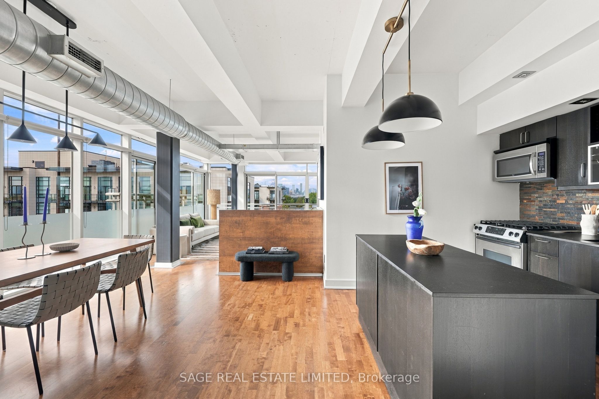 233 Carlaw Avenue 601