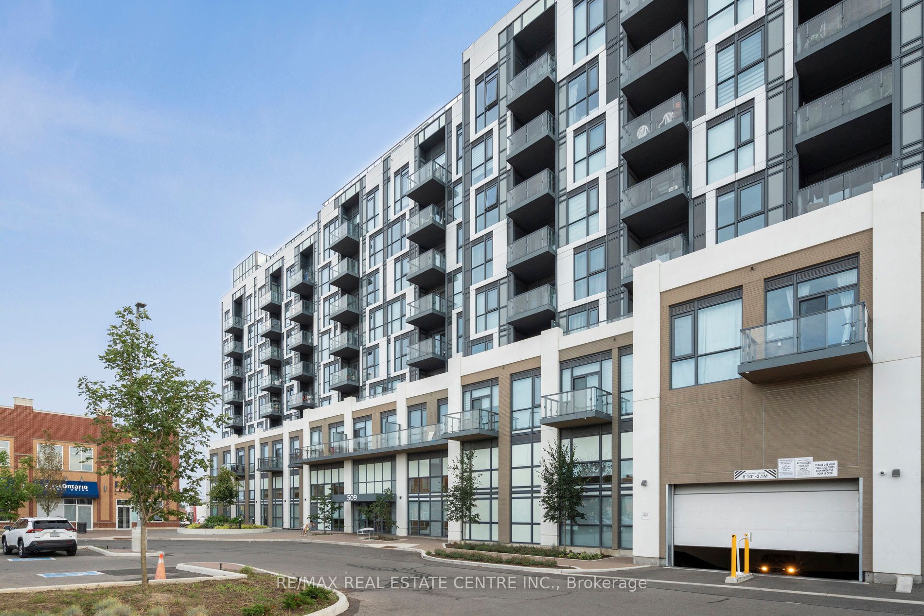 509 Dundas Street 804