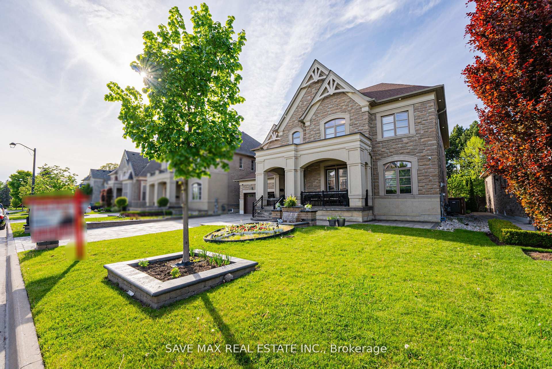 95 Sarracini Crescent