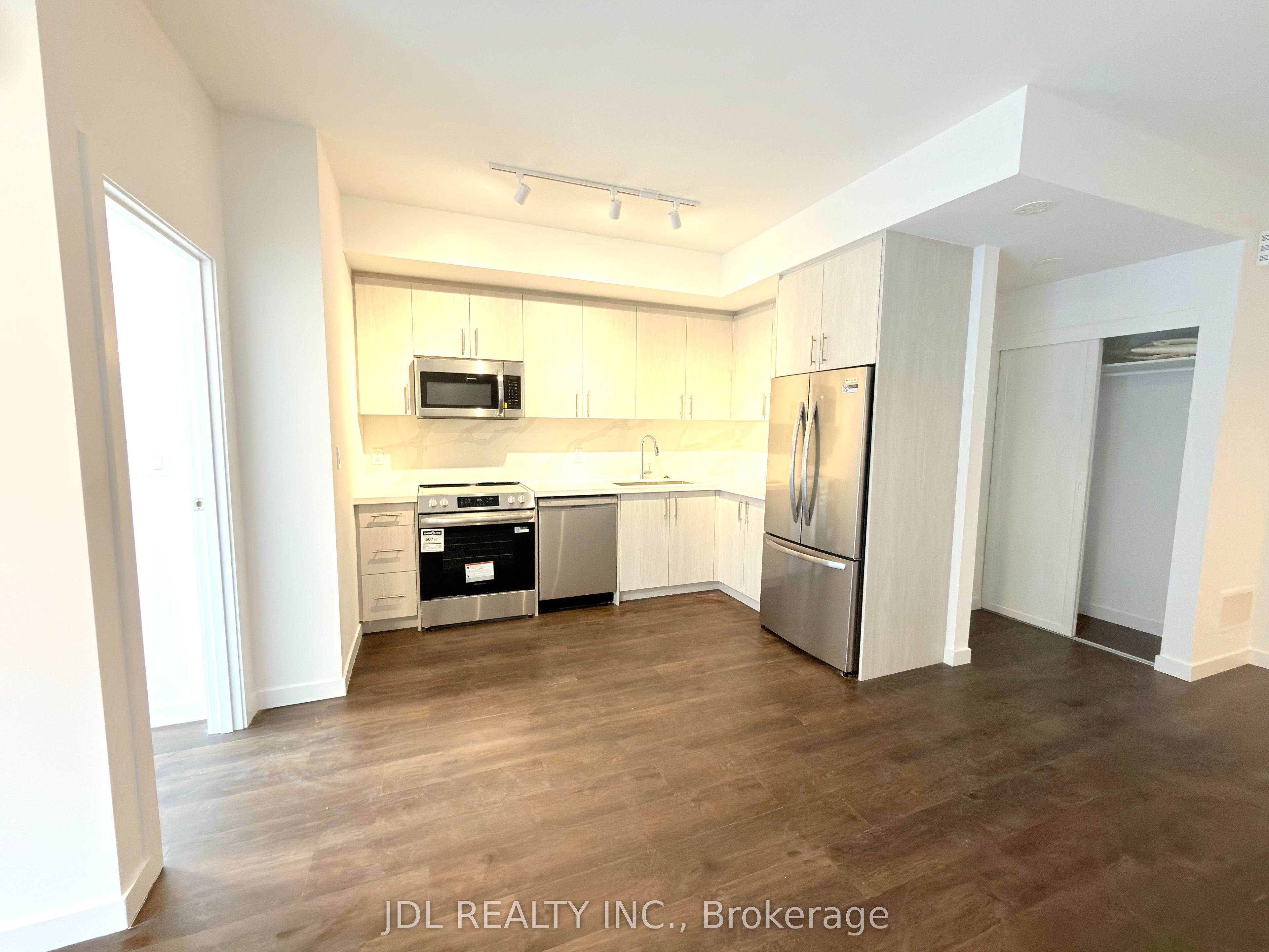 117 Marydale Avenue 23