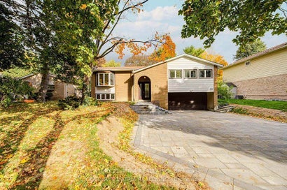 33 Sir Brandiles Place Markham ON L3P 2Z4