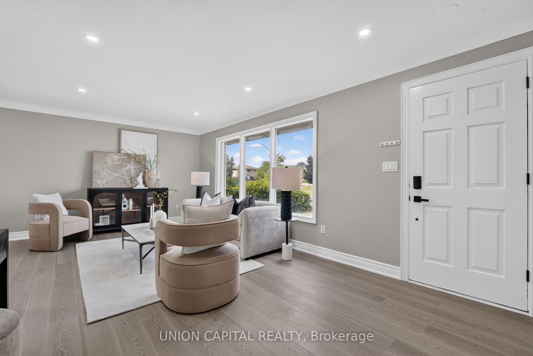 30 Collier Road N