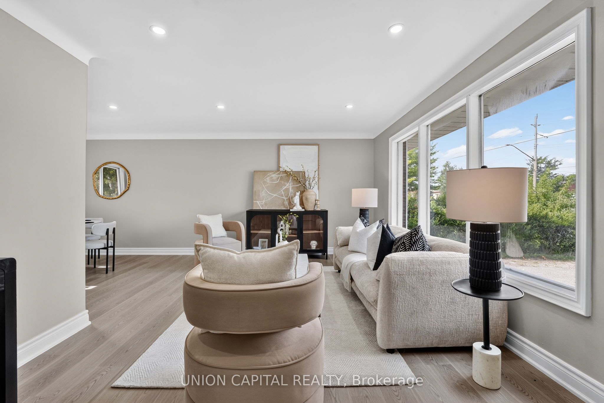 30 Collier Road N