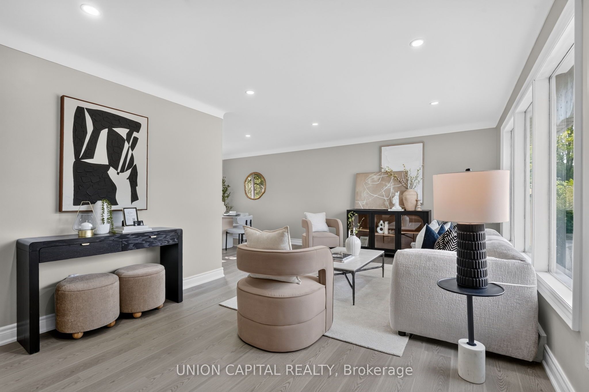 30 Collier Road N