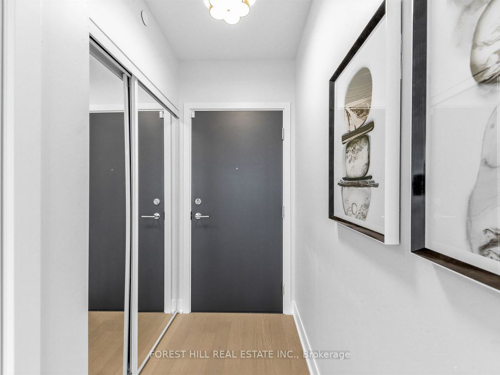 Photo of 250 Lawrence Avenue W #810, Toronto, ON M5M 1B2 (MLS # C13426412)