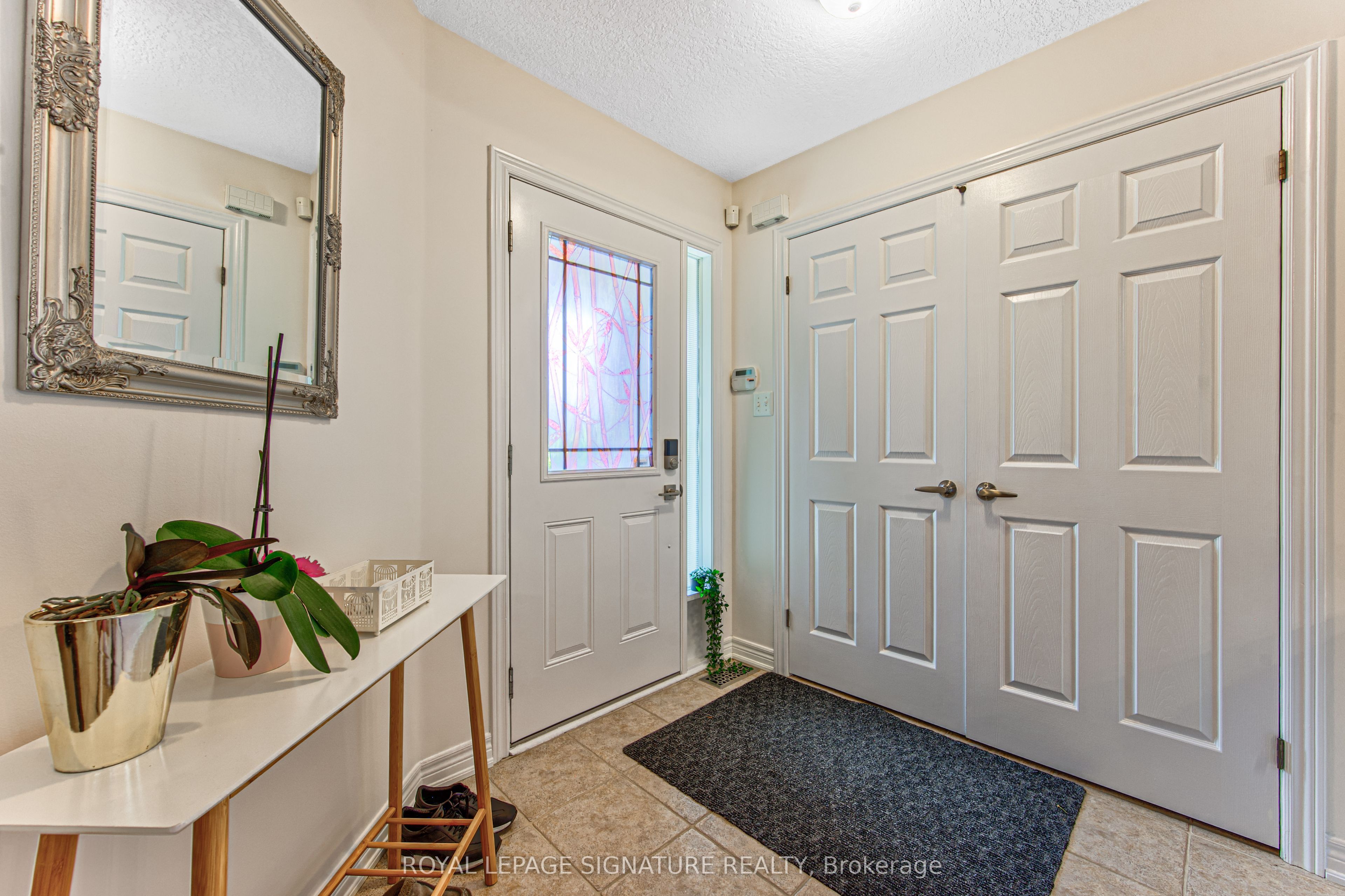 270 Springvalley Crescent