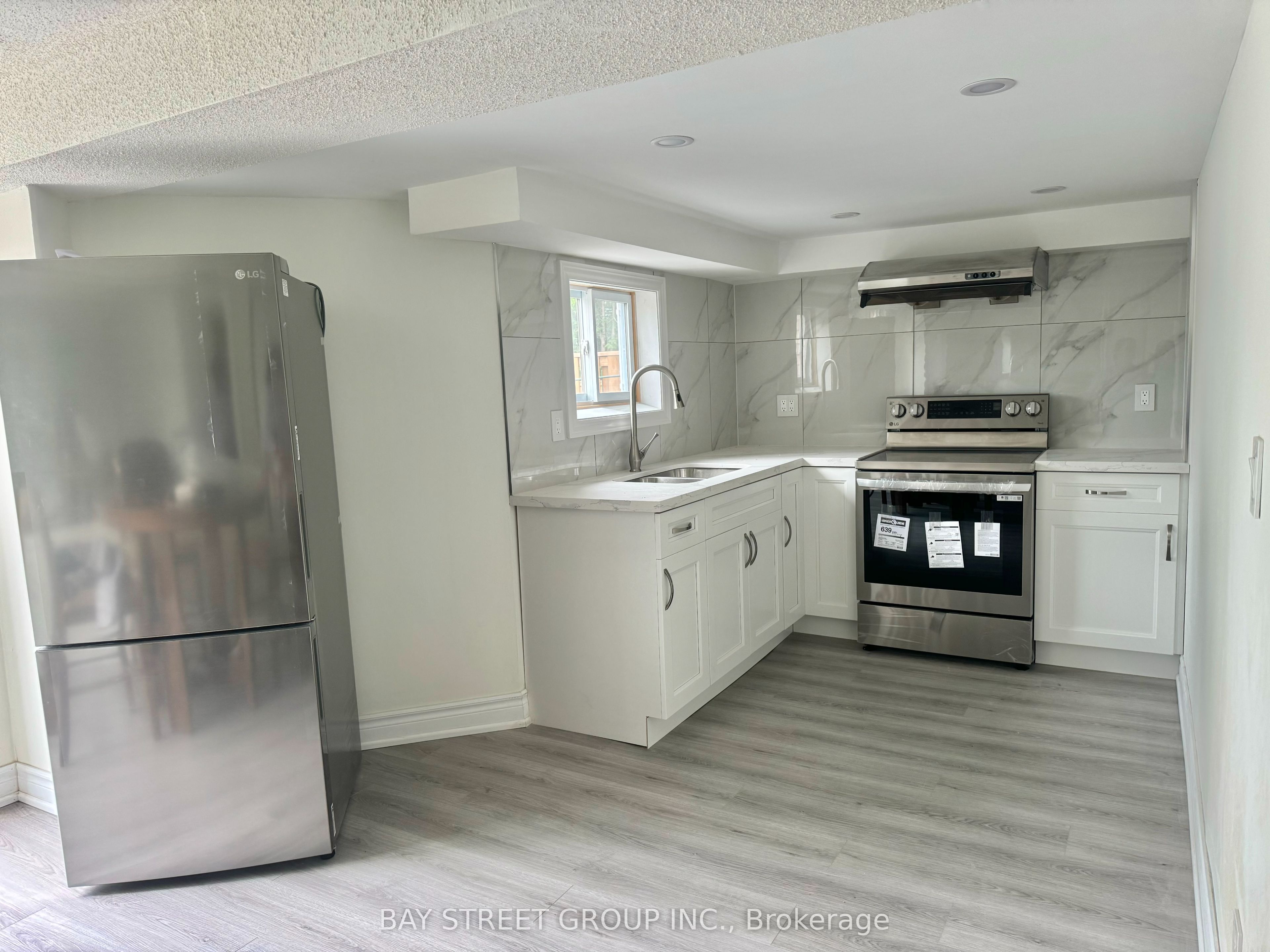 8 Queensgate Court One Bedroom In Basement