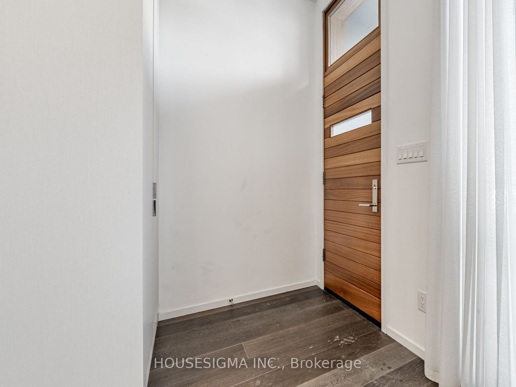 Photo of 850 Richmond Street W #15, Toronto, ON M6J 1C9 (MLS # C12717142)